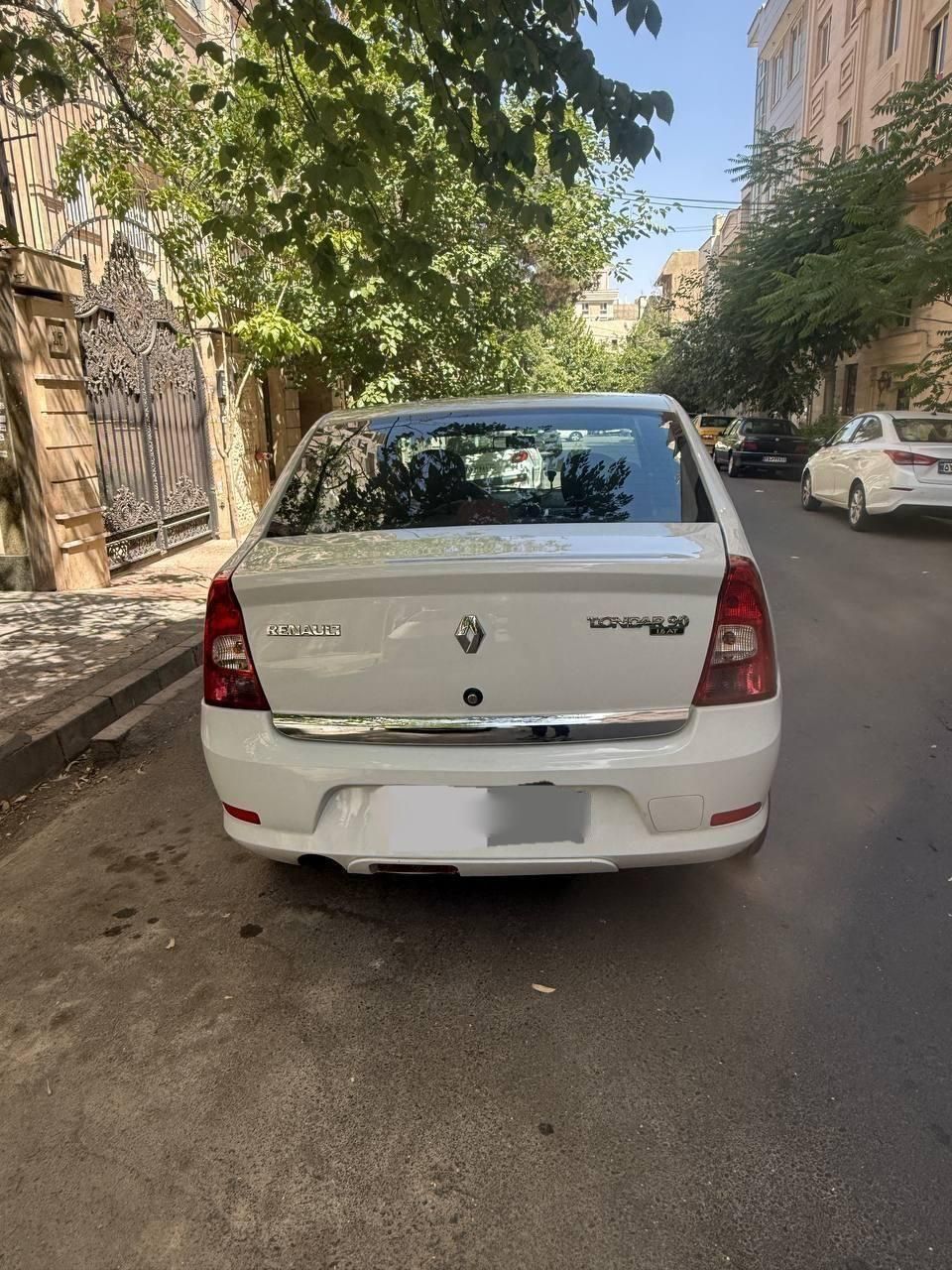 رنو تندر 90 پلاس اتوماتیک - 1396