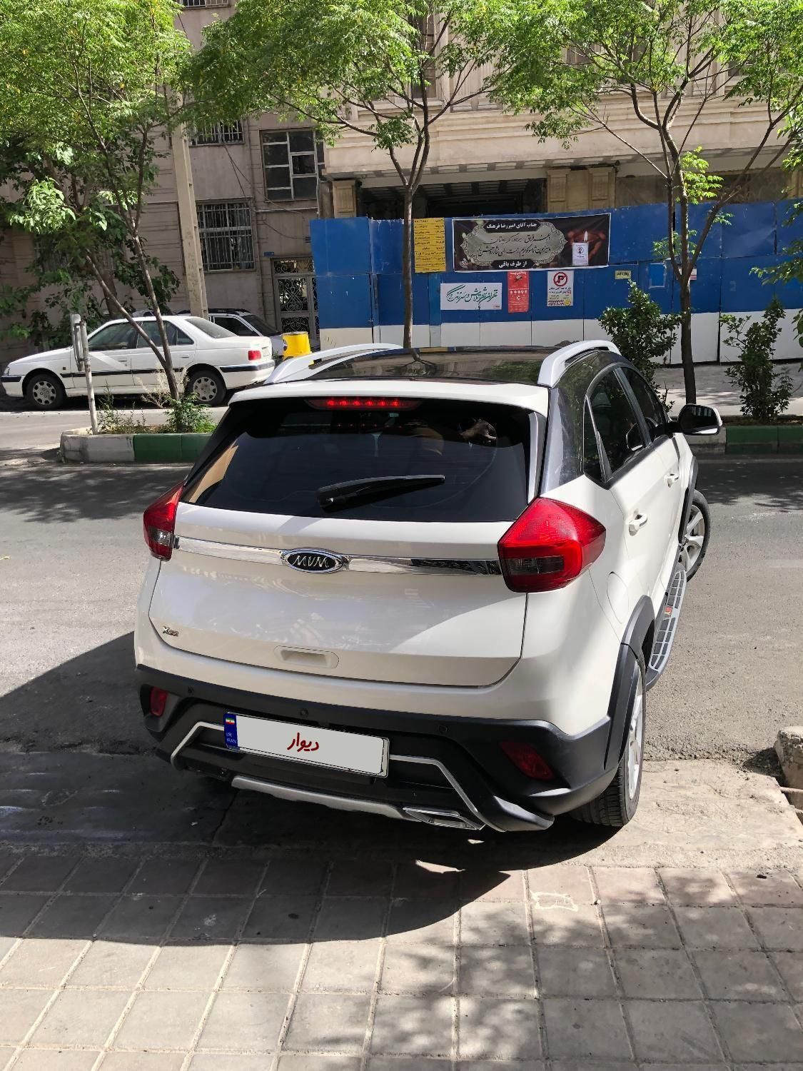 خودرو ام وی ام، X22 آگهی ann_18198023