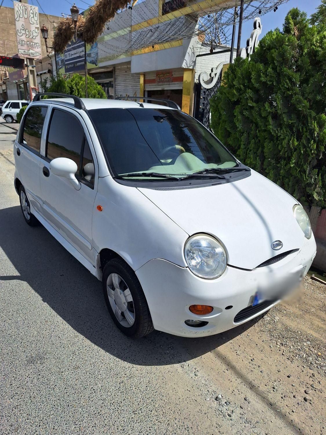 ام وی ام 110 چهار سیلندر دنده ای - 2012
