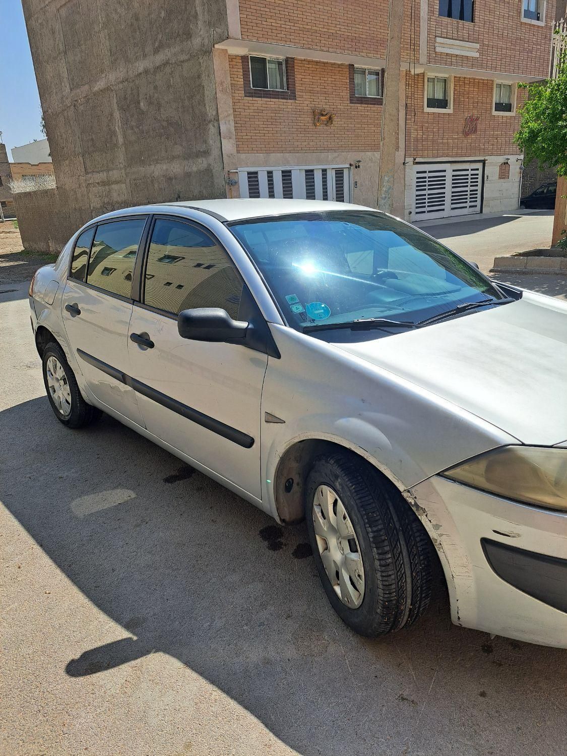 رنو مگان دنده‌ای 1600 - 2008