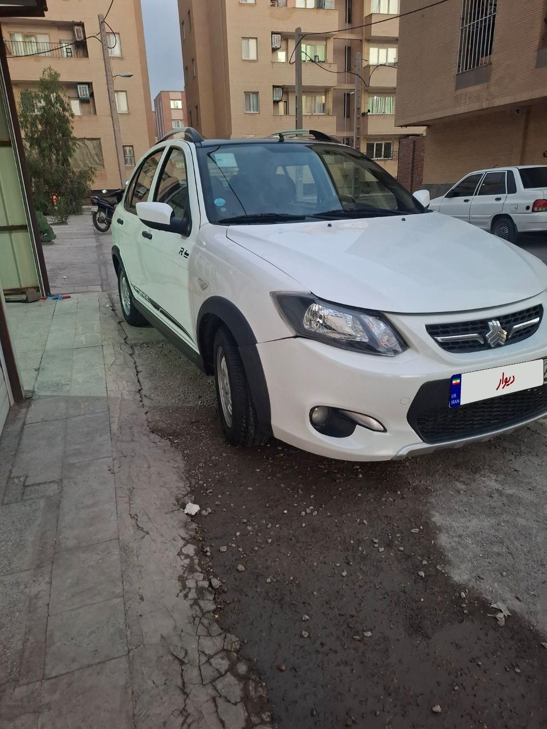 خودرو کوییک، R آگهی ann_18199824
