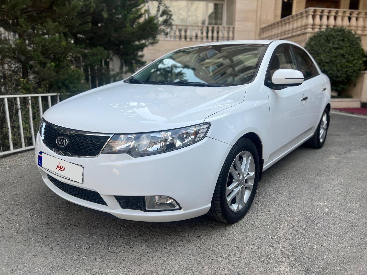 خودرو کیا، سراتو مونتاژ آگهی ann_18203075