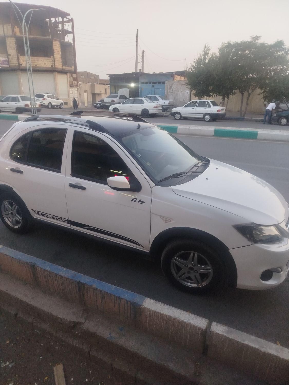 خودرو کوییک، R آگهی ann_18203994