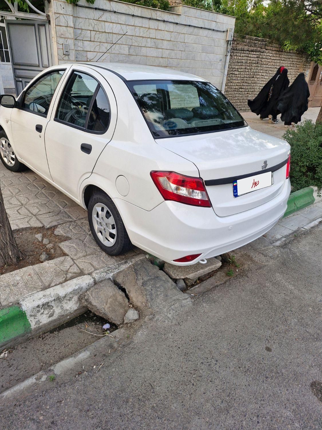 ساینا S دنده ای بنزینی - 1401