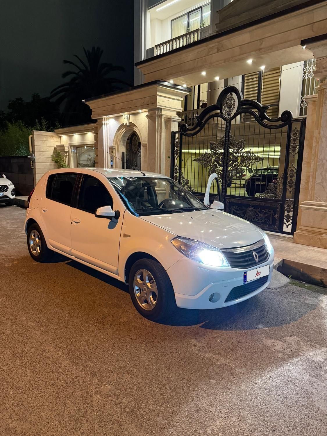 خودرو رنو، ساندرو آگهی ann_18207576