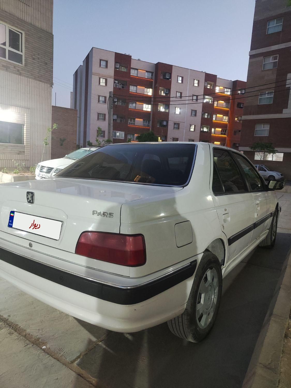 پژو پارس XU7P - 1401
