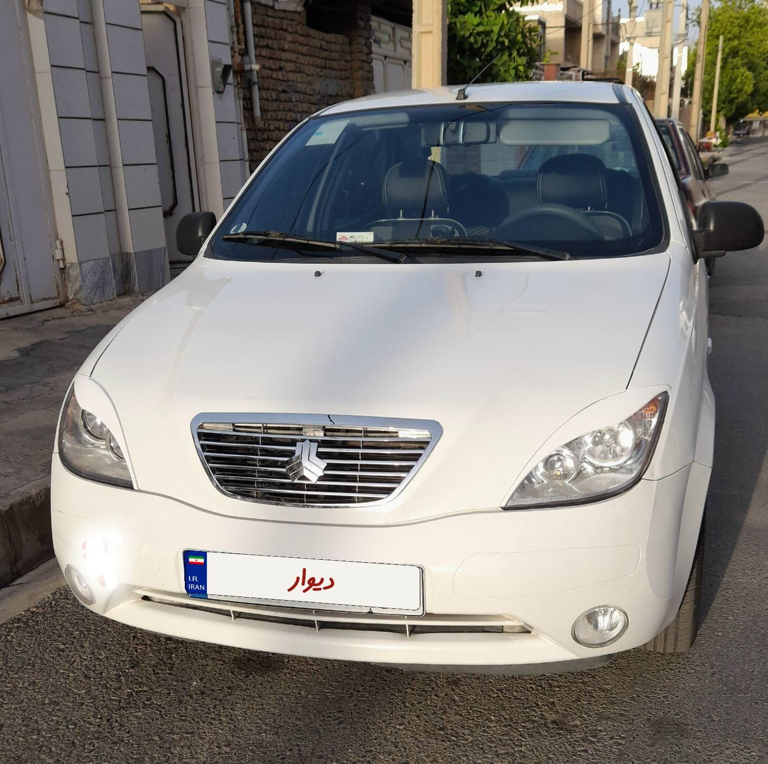 تیبا صندوق دار SX - 1398