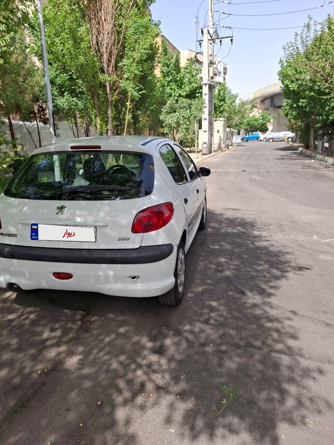 پژو 206 تیپ 3 - 1395