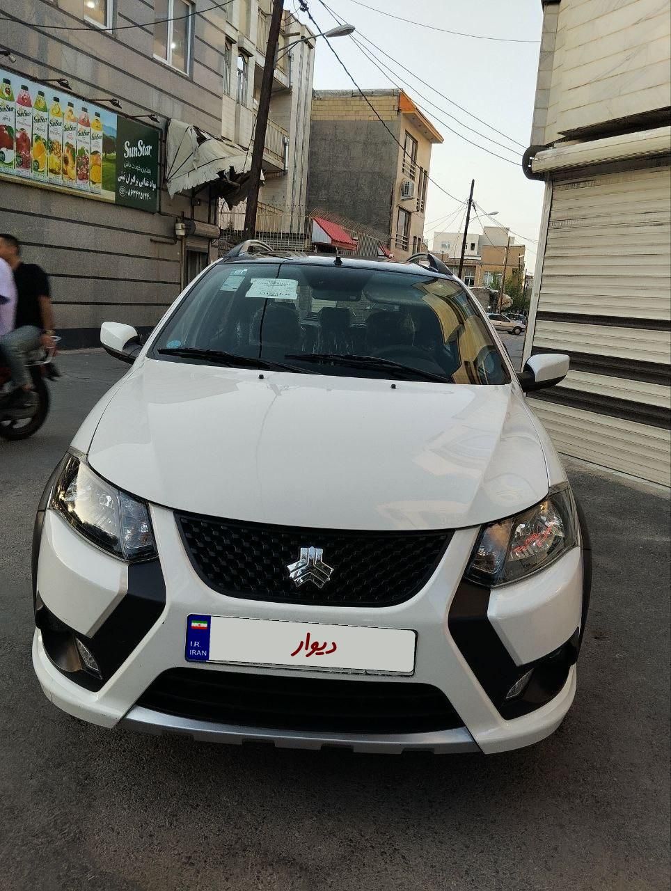 کوییک R دنده‌ای - 1403