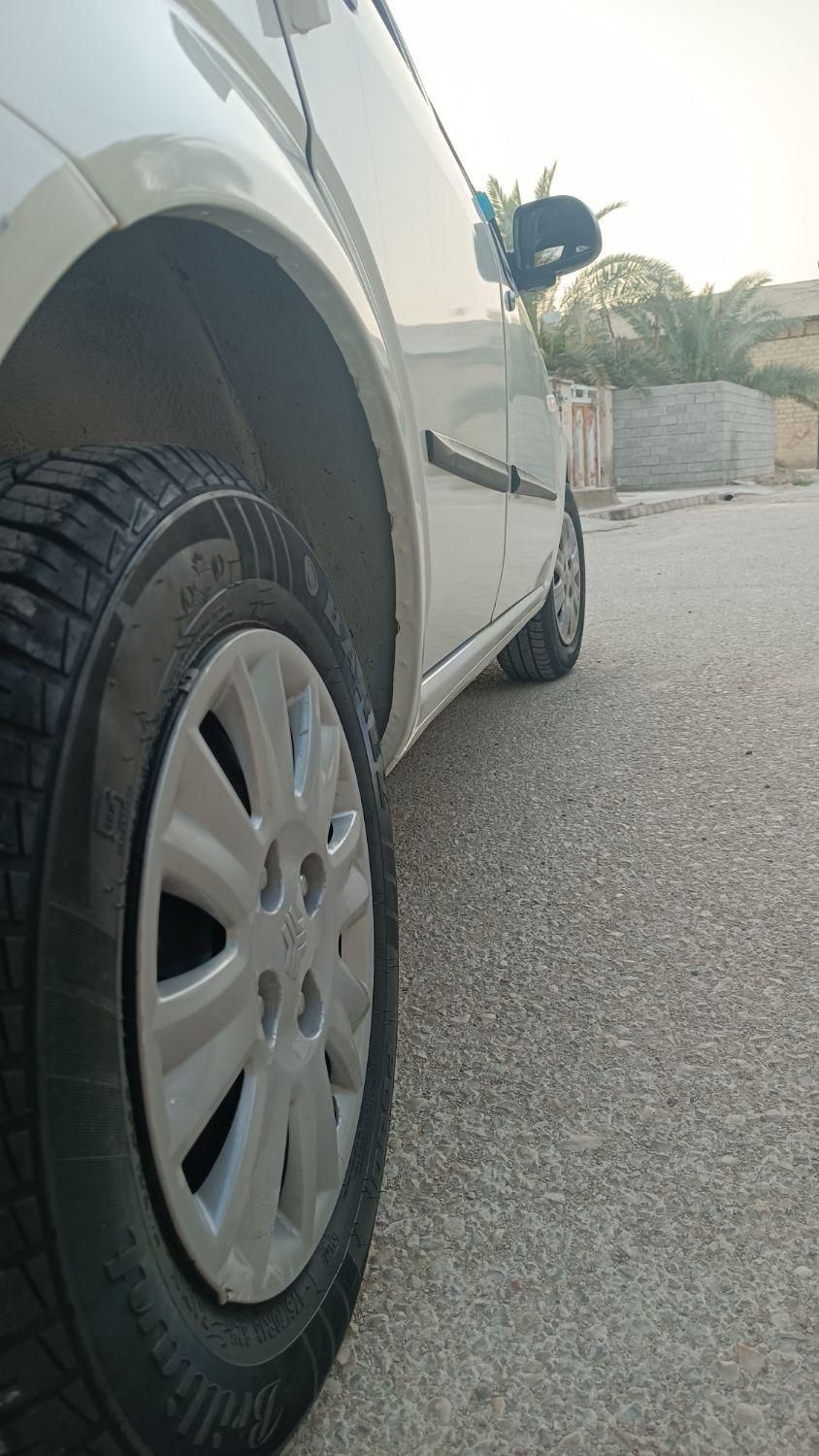 تیبا صندوق دار SX - 1401