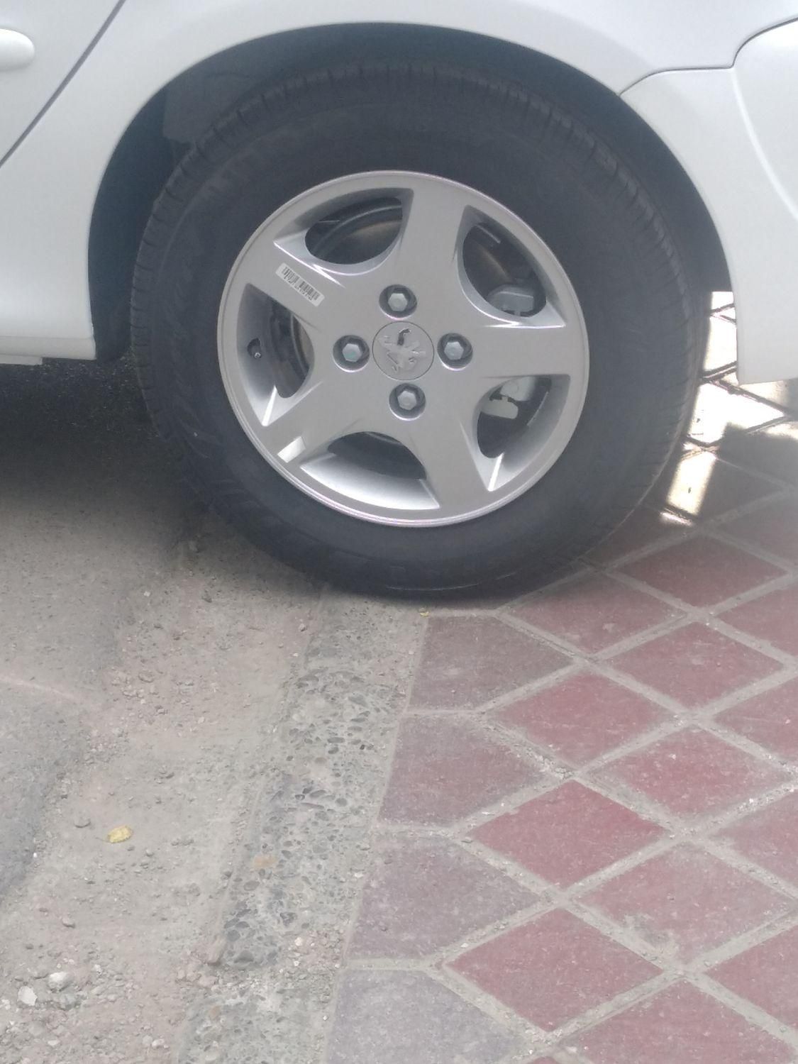 خودرو رنو، تندر 90 آگهی ann_18208874
