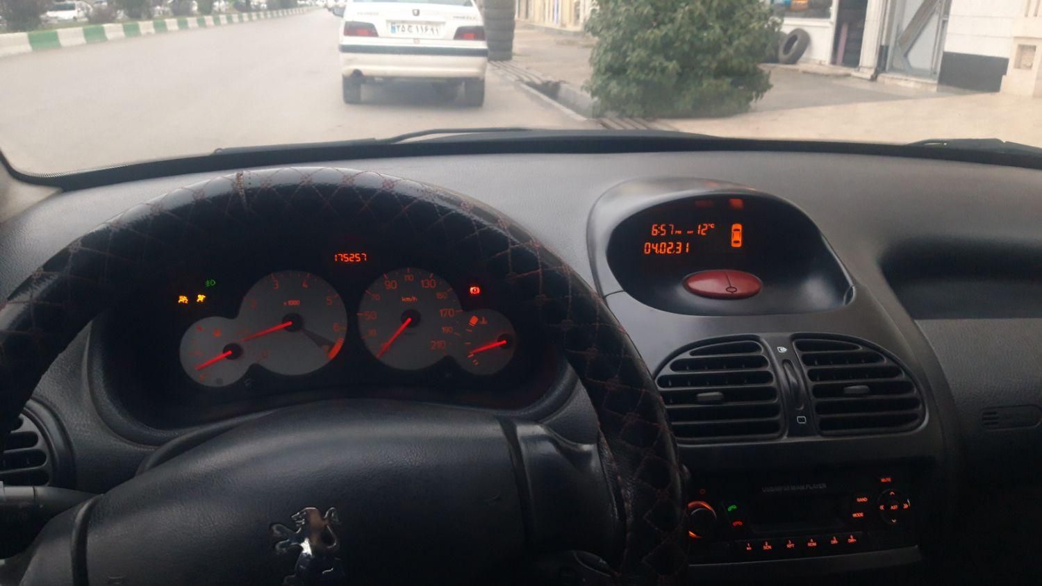 پژو 206 SD v8 - 1393