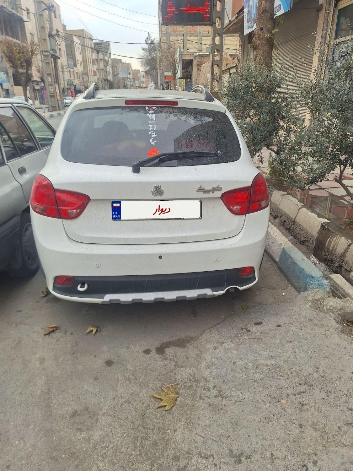 خودرو کوییک، R آگهی ann_18209393