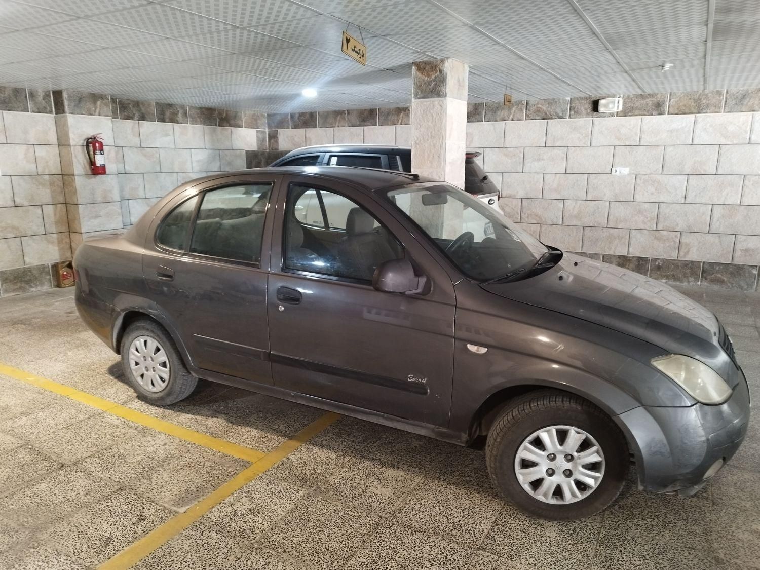 تیبا صندوق دار EX - 1392