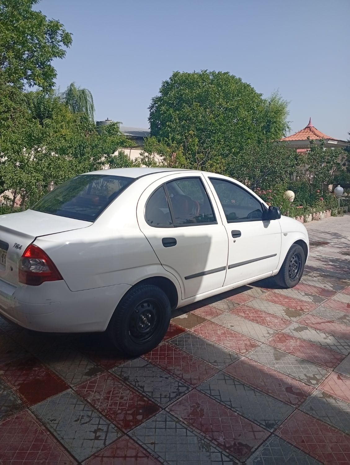 تیبا صندوق دار SX - 1400