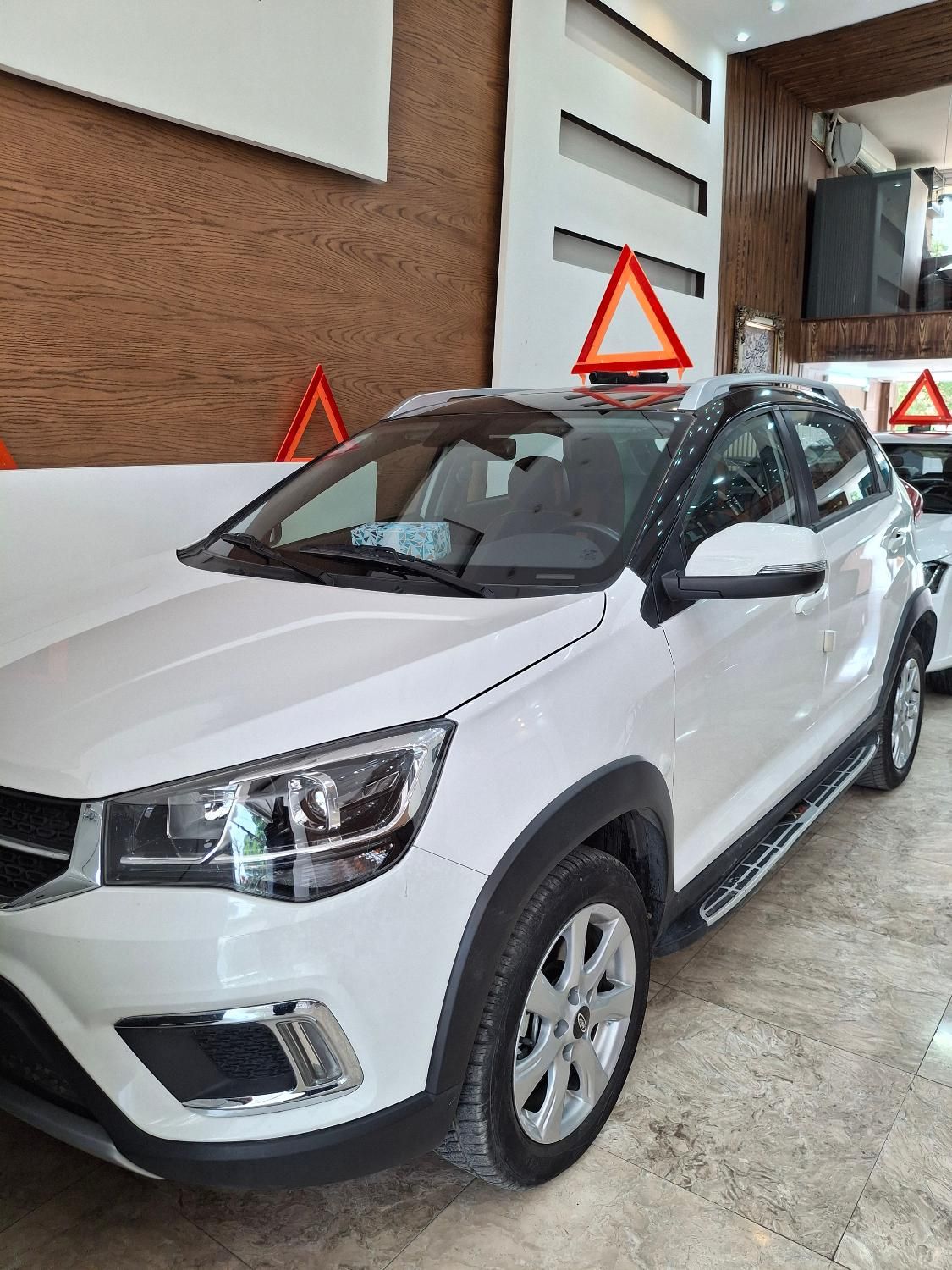 ام وی ام X22 دنده ای اسپرت لاکچری - 2022