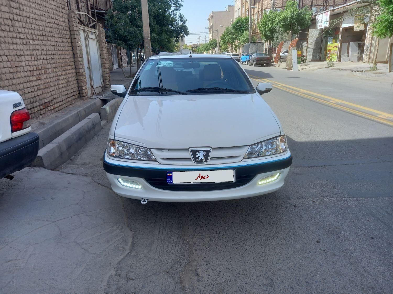 پژو پارس XU7P - 1402