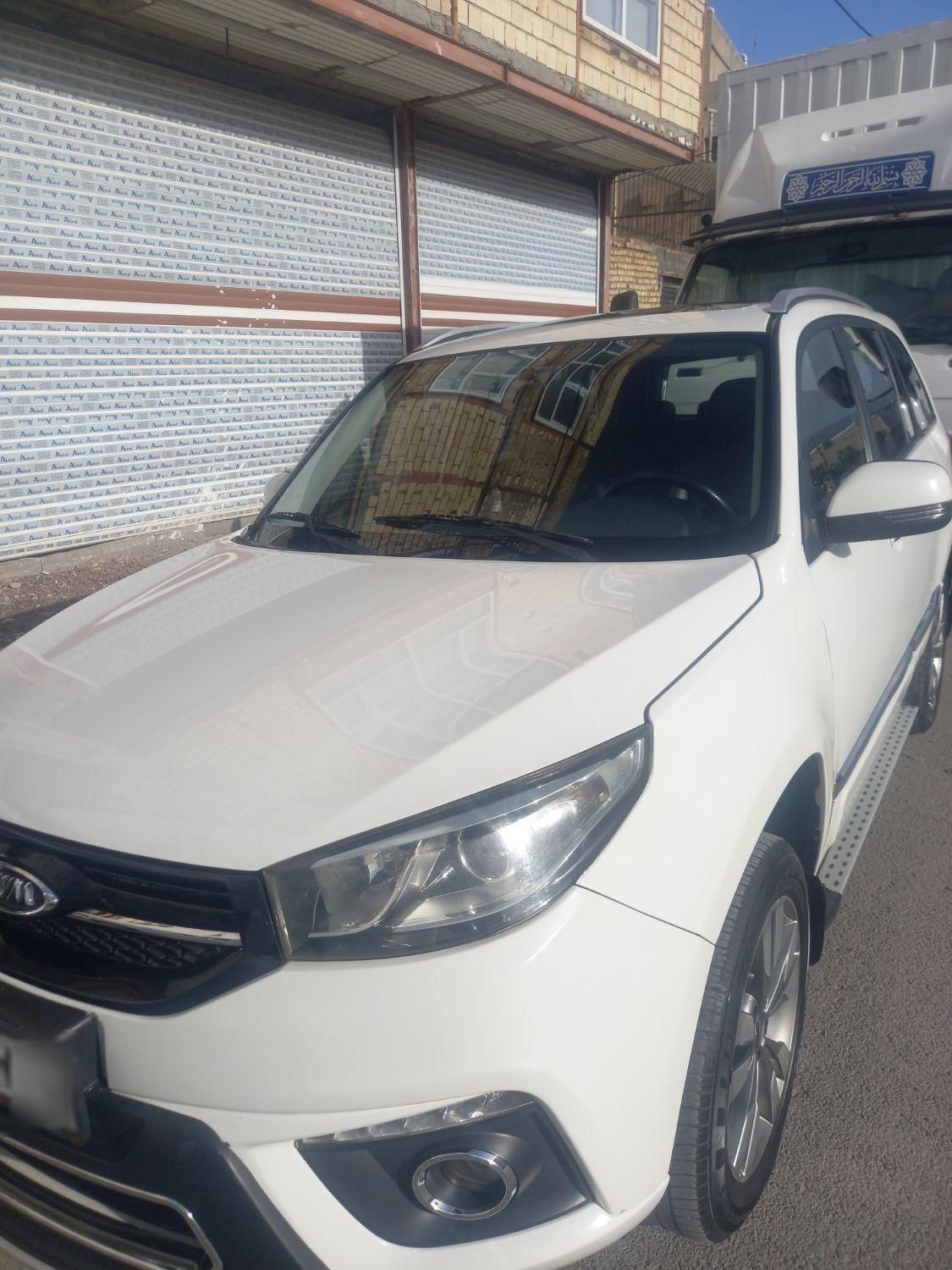 خودرو ام وی ام، X33 آگهی ann_18215913