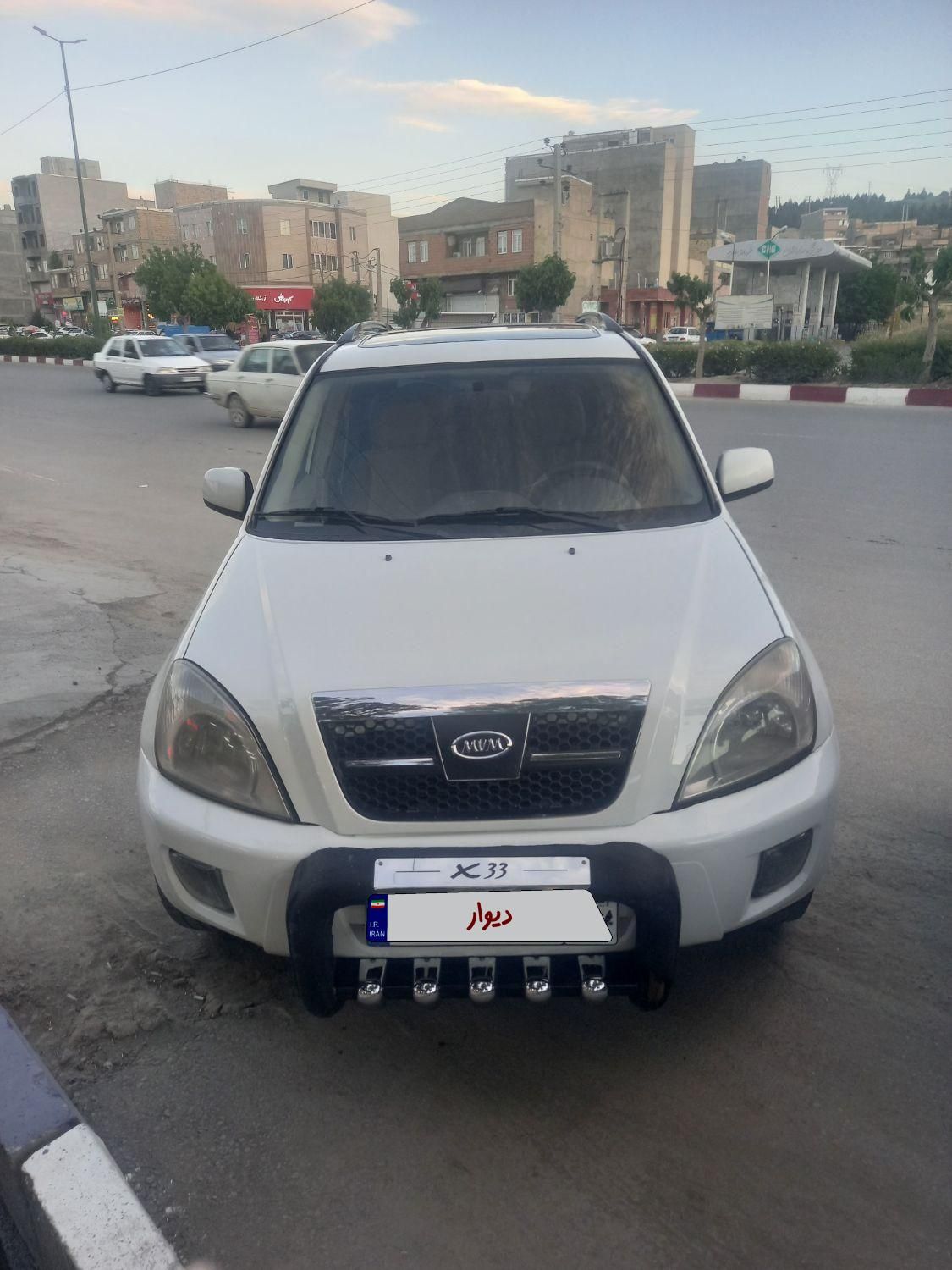 ام وی ام X33 دنده‌ای ساده - 2012