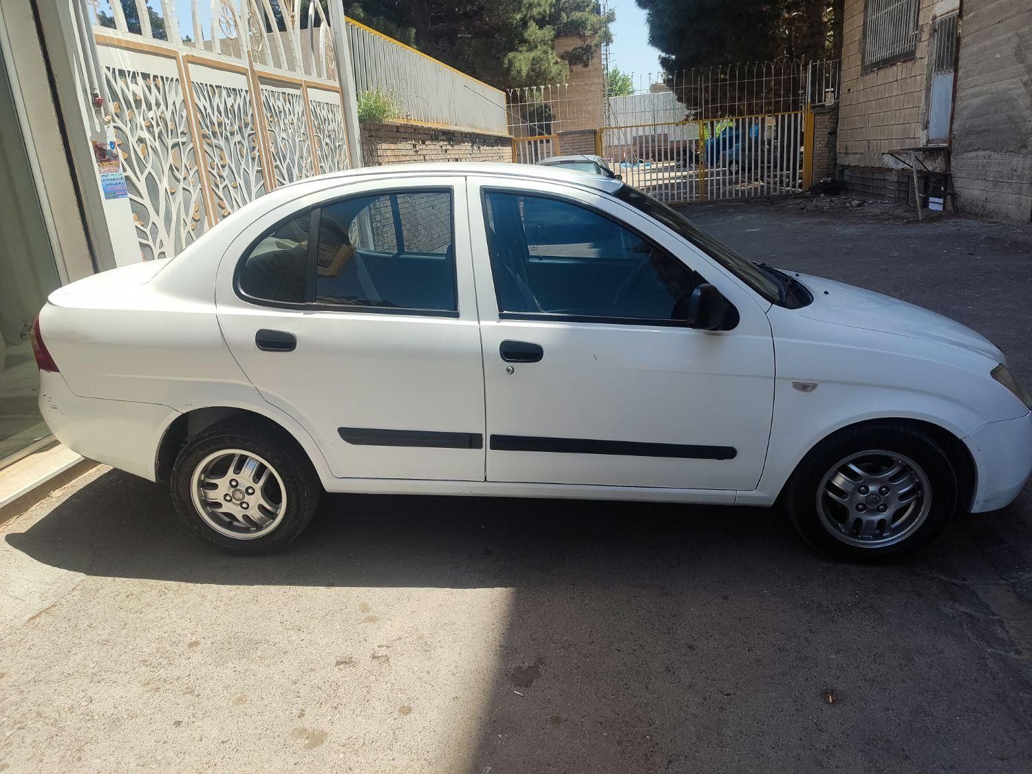 تیبا صندوق دار SX - 1394