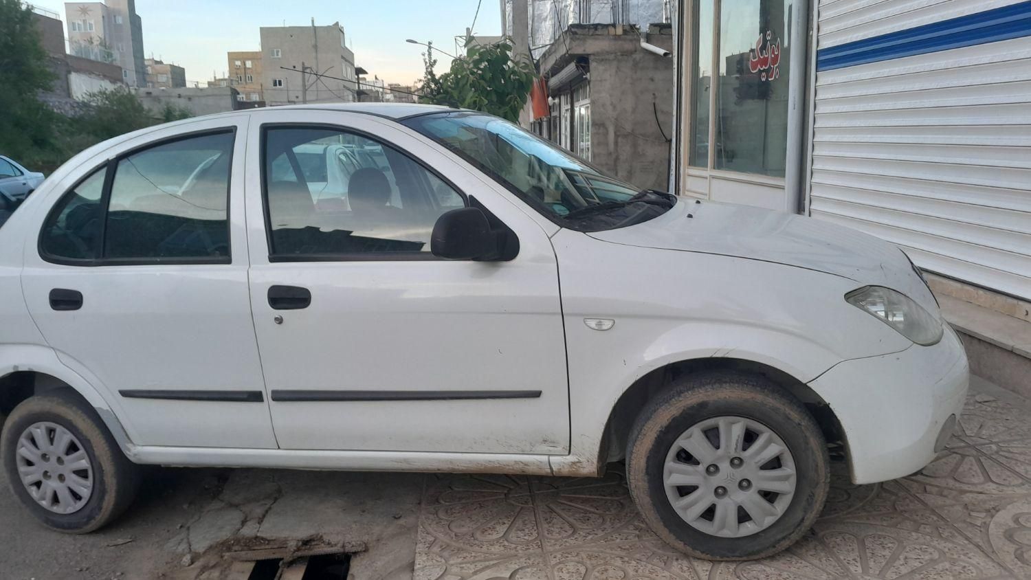 تیبا صندوق دار SX - 1400