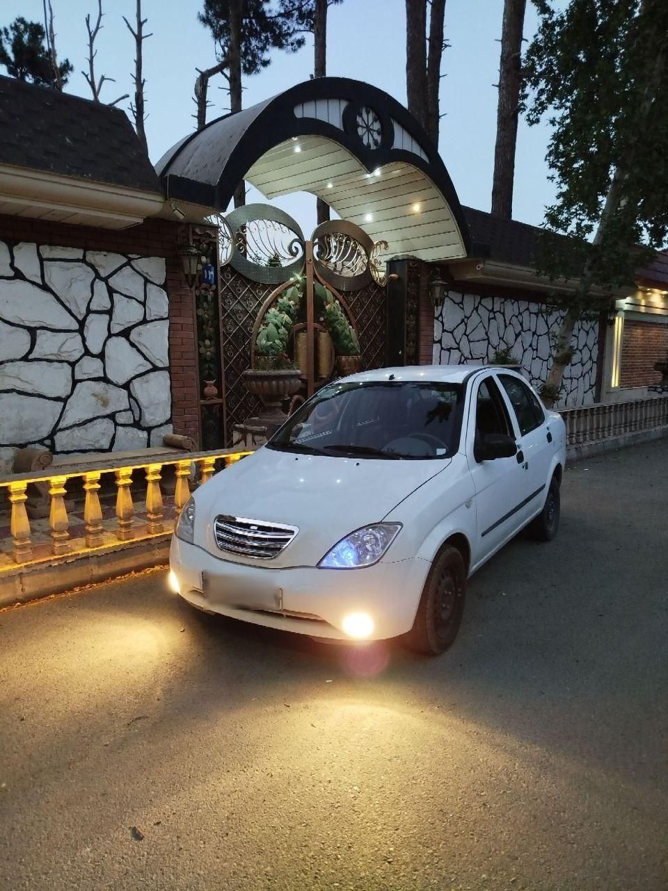 تیبا صندوق دار SX - 1396