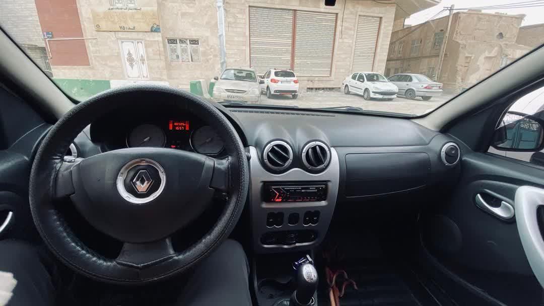 رنو ساندرو دنده ای - 1396