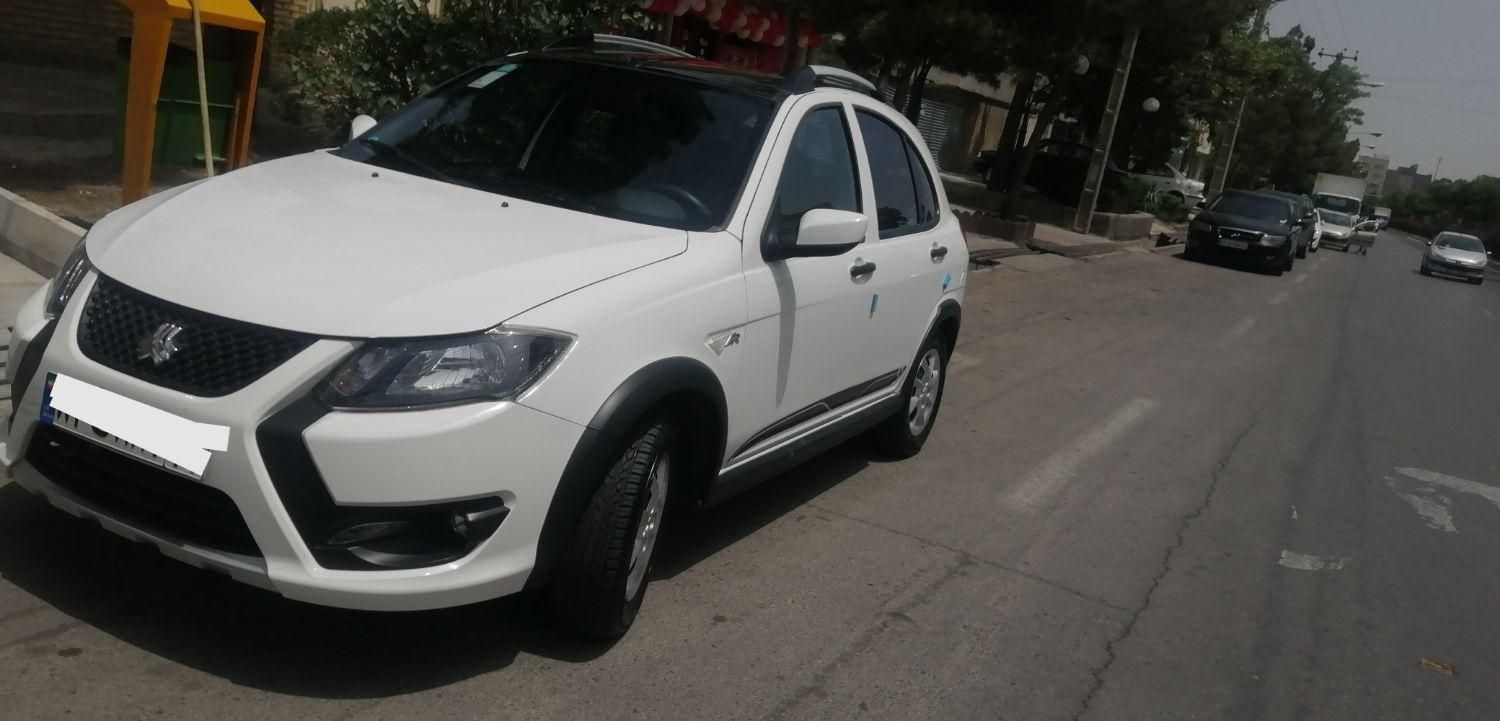 کوییک R دنده‌ای - 1403