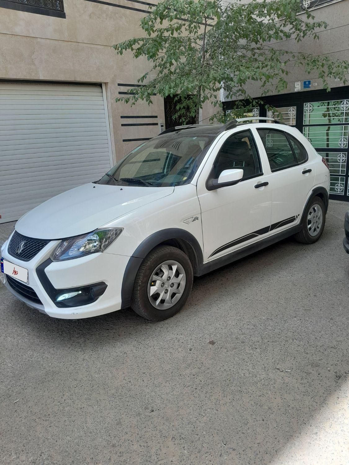 کوییک R دنده‌ای - 1403