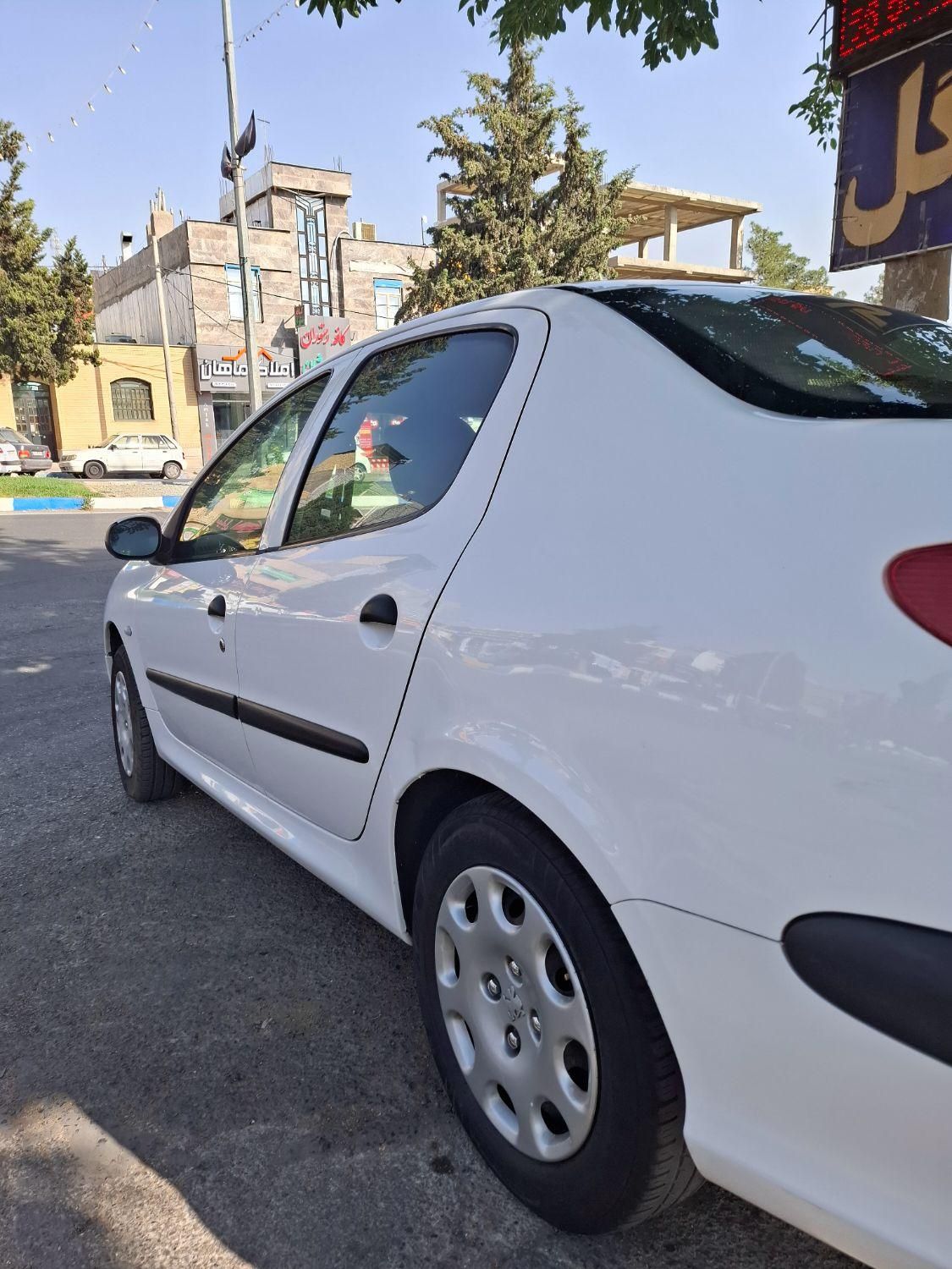 پژو 206 SD v8 - 1390