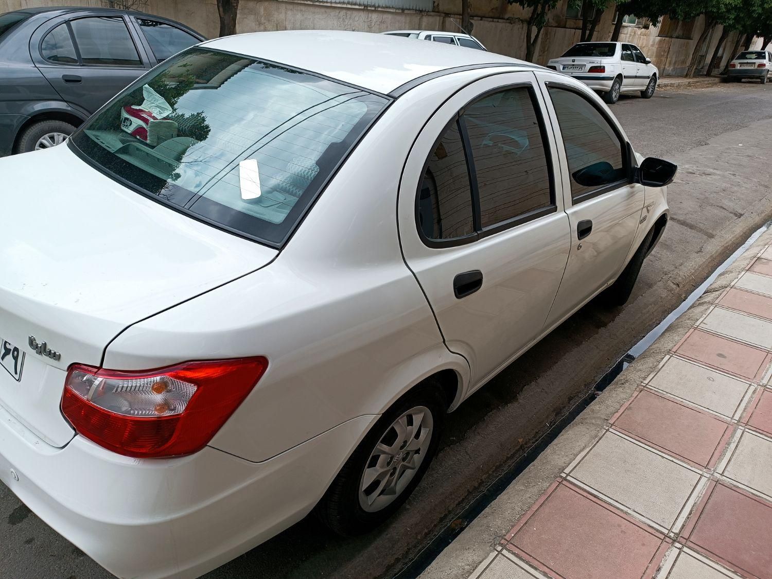 ساینا S دنده ای بنزینی - 1402