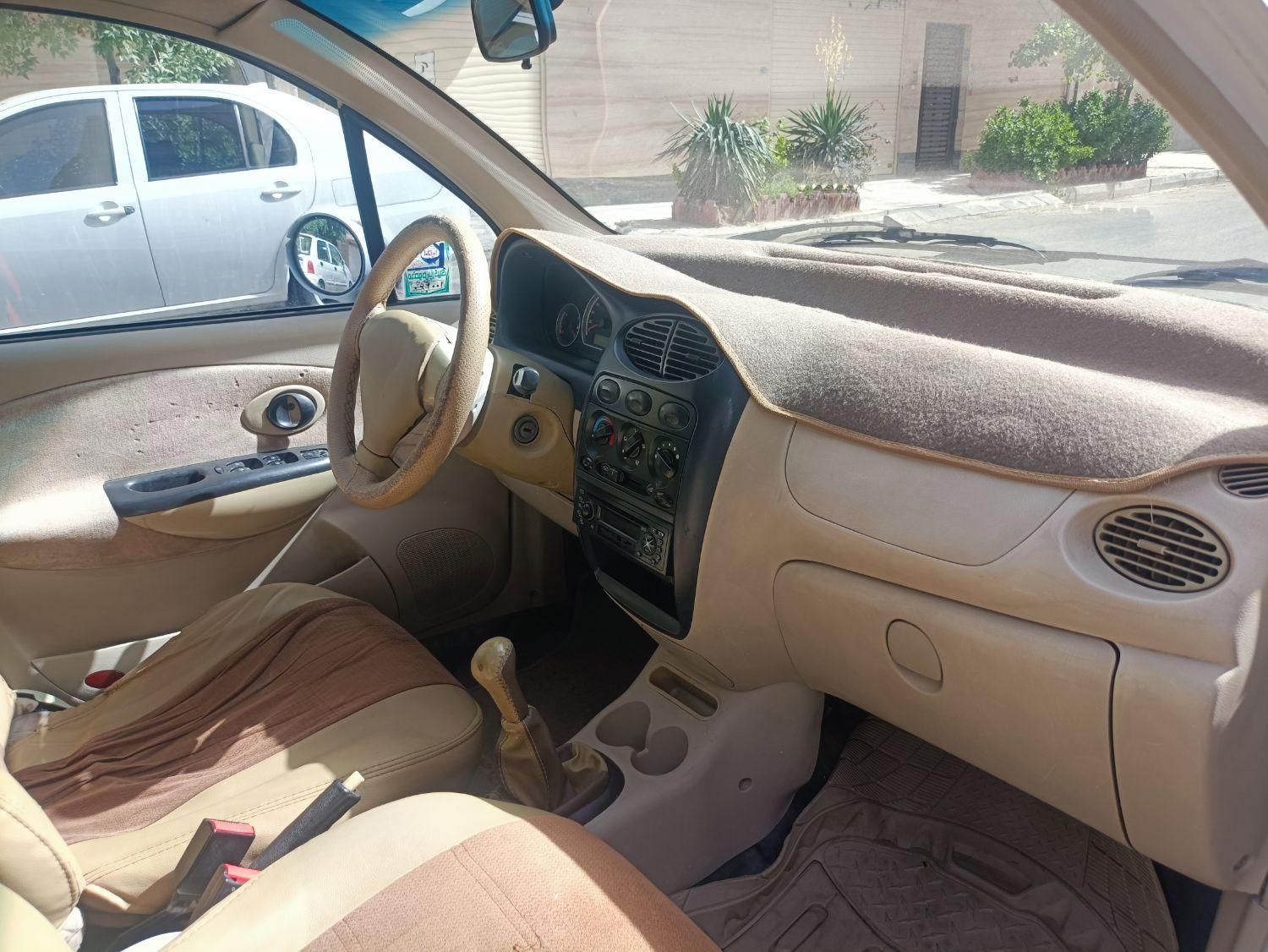 ام وی ام 110 چهار سیلندر دنده ای - 2011