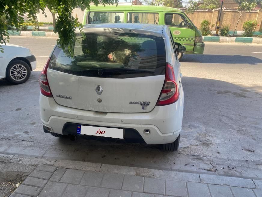 رنو ساندرو اتوماتیک - 1395
