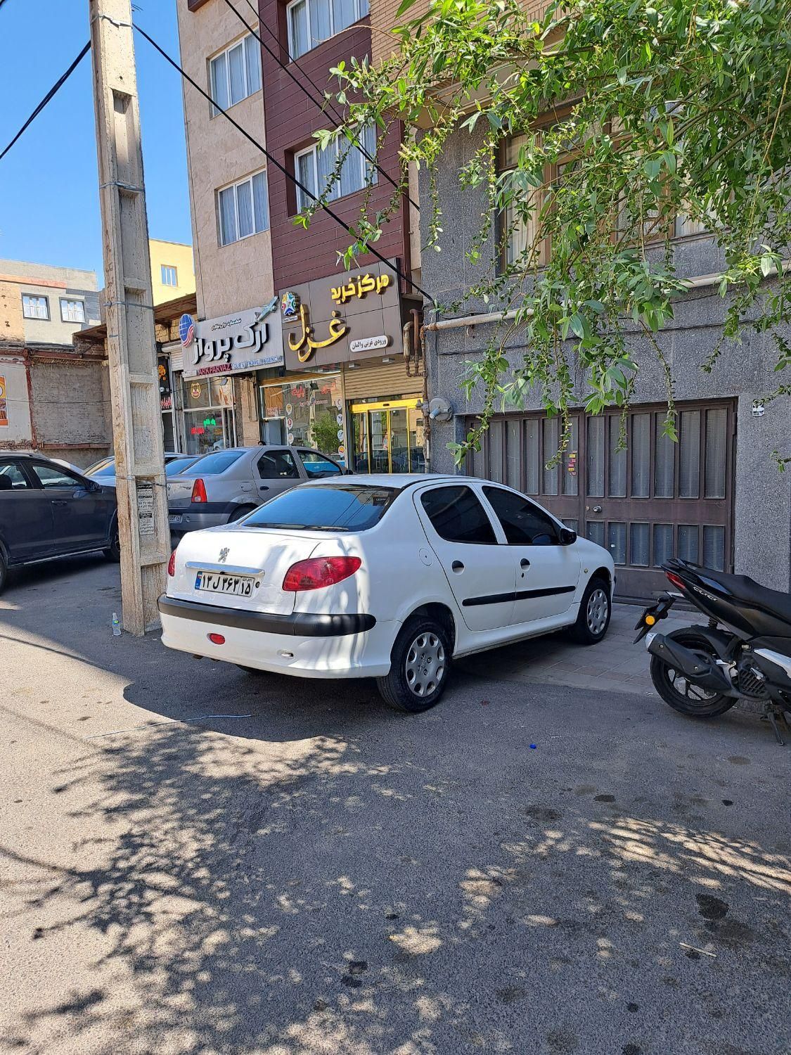 پژو 206 SD v8 - 1390