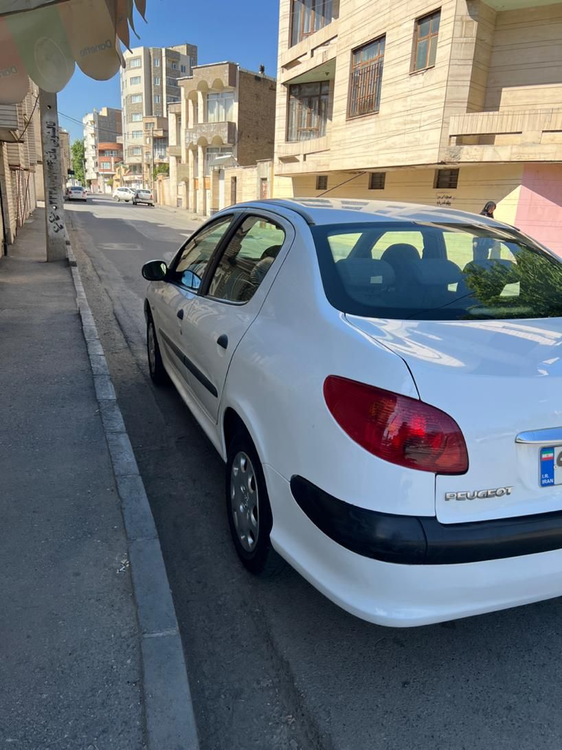 پژو 206 SD v8 - 1390