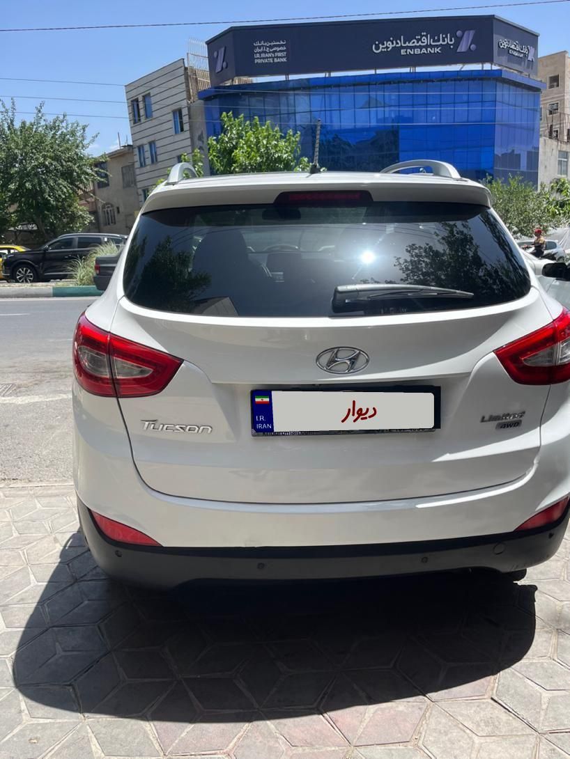 هیوندای توسان 2.4 لیتر - 2015