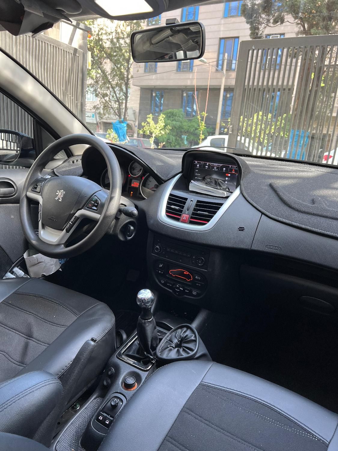 پژو 207 دنده‌ای - 1401