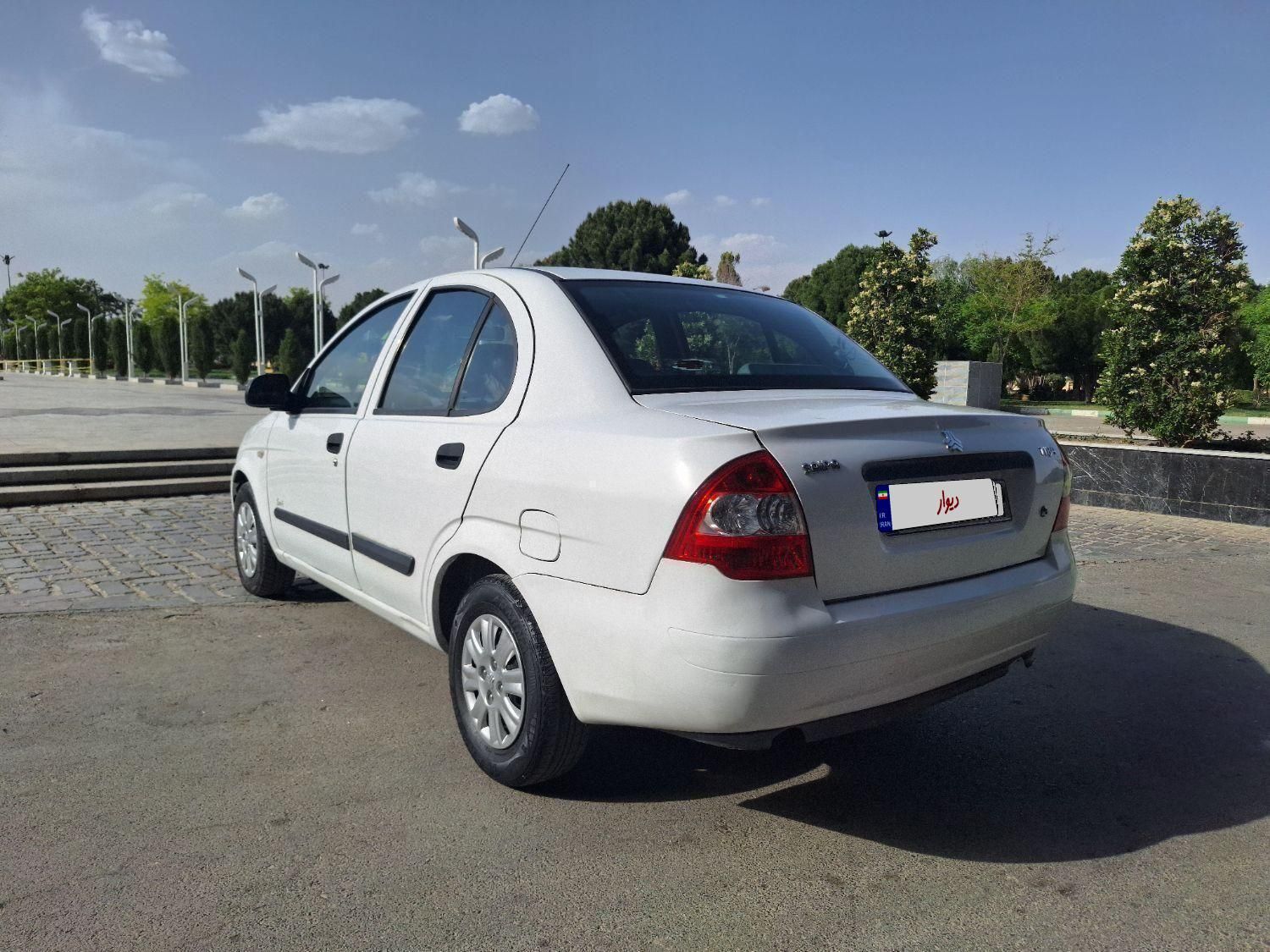 تیبا صندوق دار SX - 1393