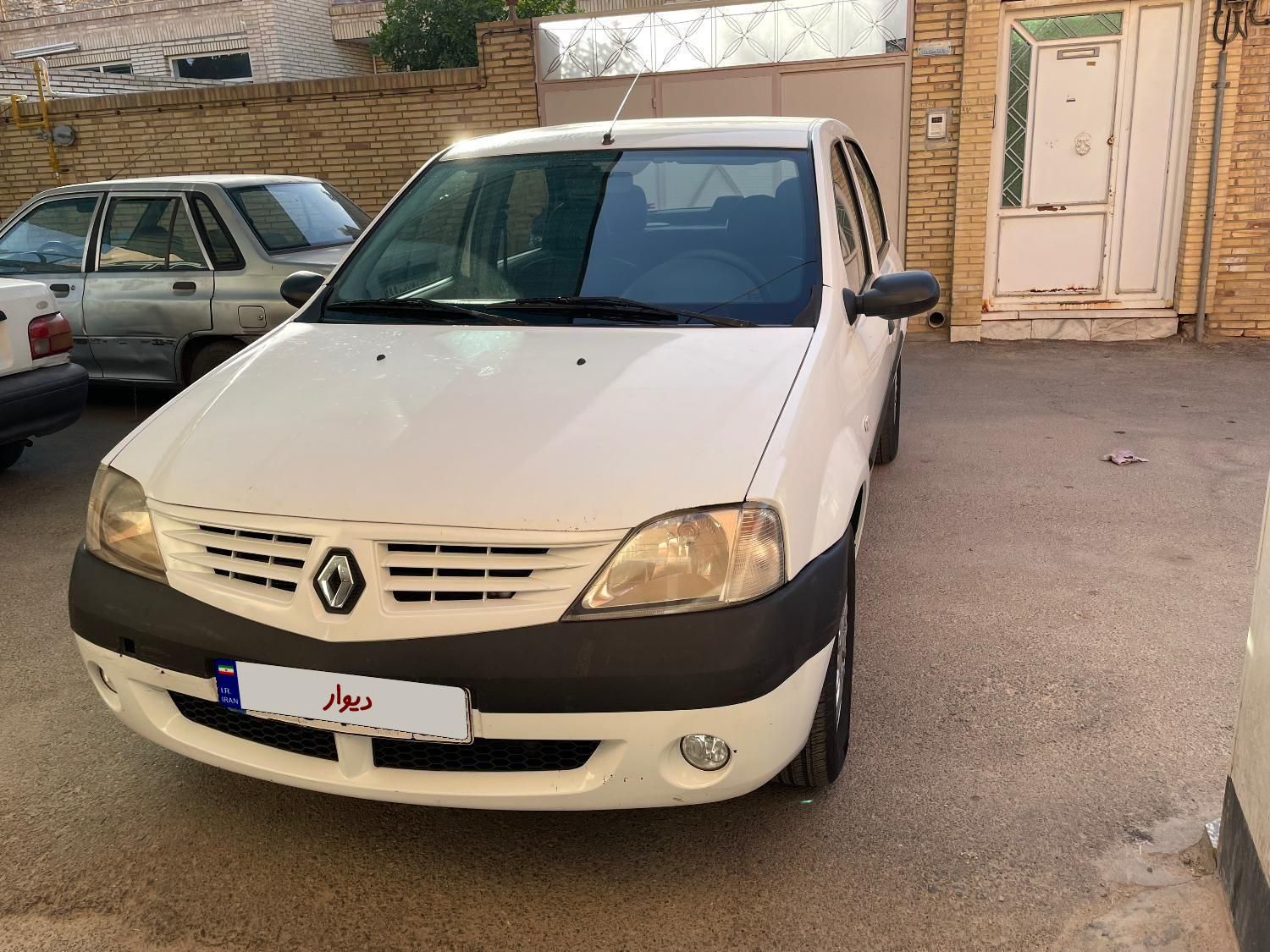 خودرو رنو، پارس تندر آگهی ann_18227144