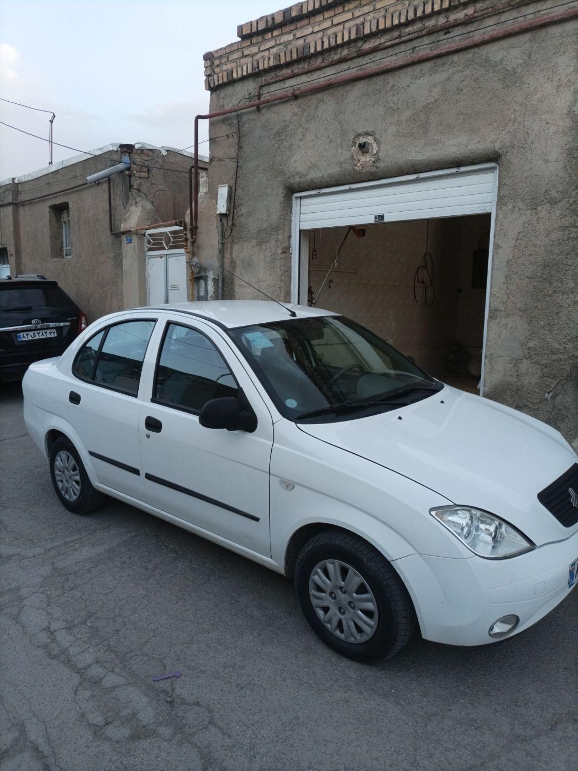 تیبا صندوق دار SX - 1401
