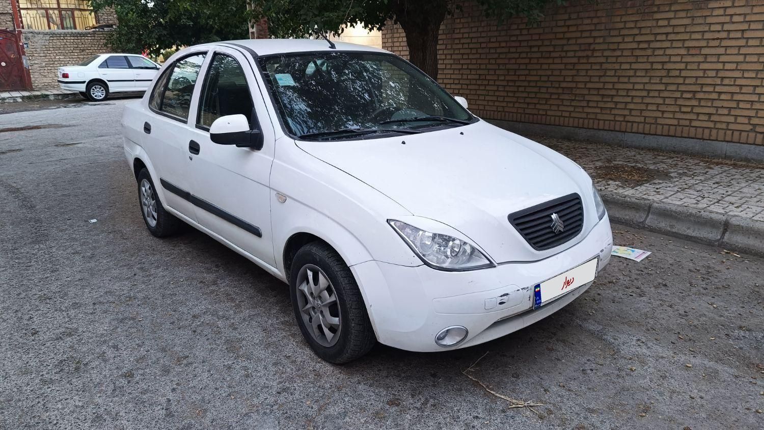 تیبا صندوق دار SX - 1392