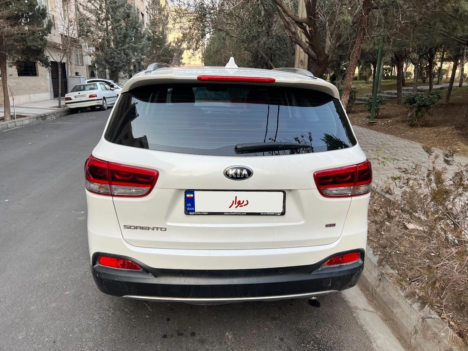 خودرو کیا، سورنتو آگهی ann_18228345