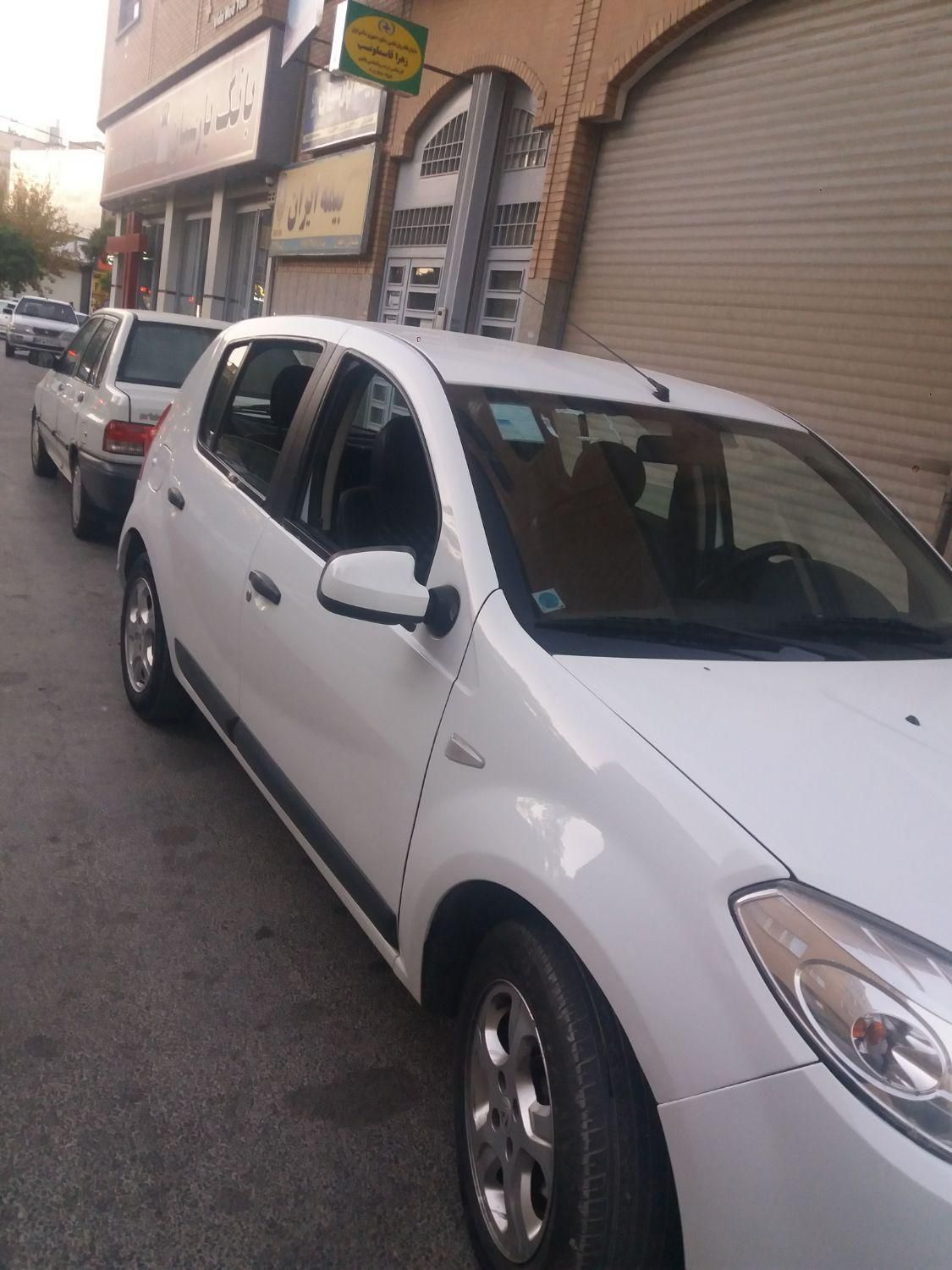 رنو ساندرو دنده ای - 1395