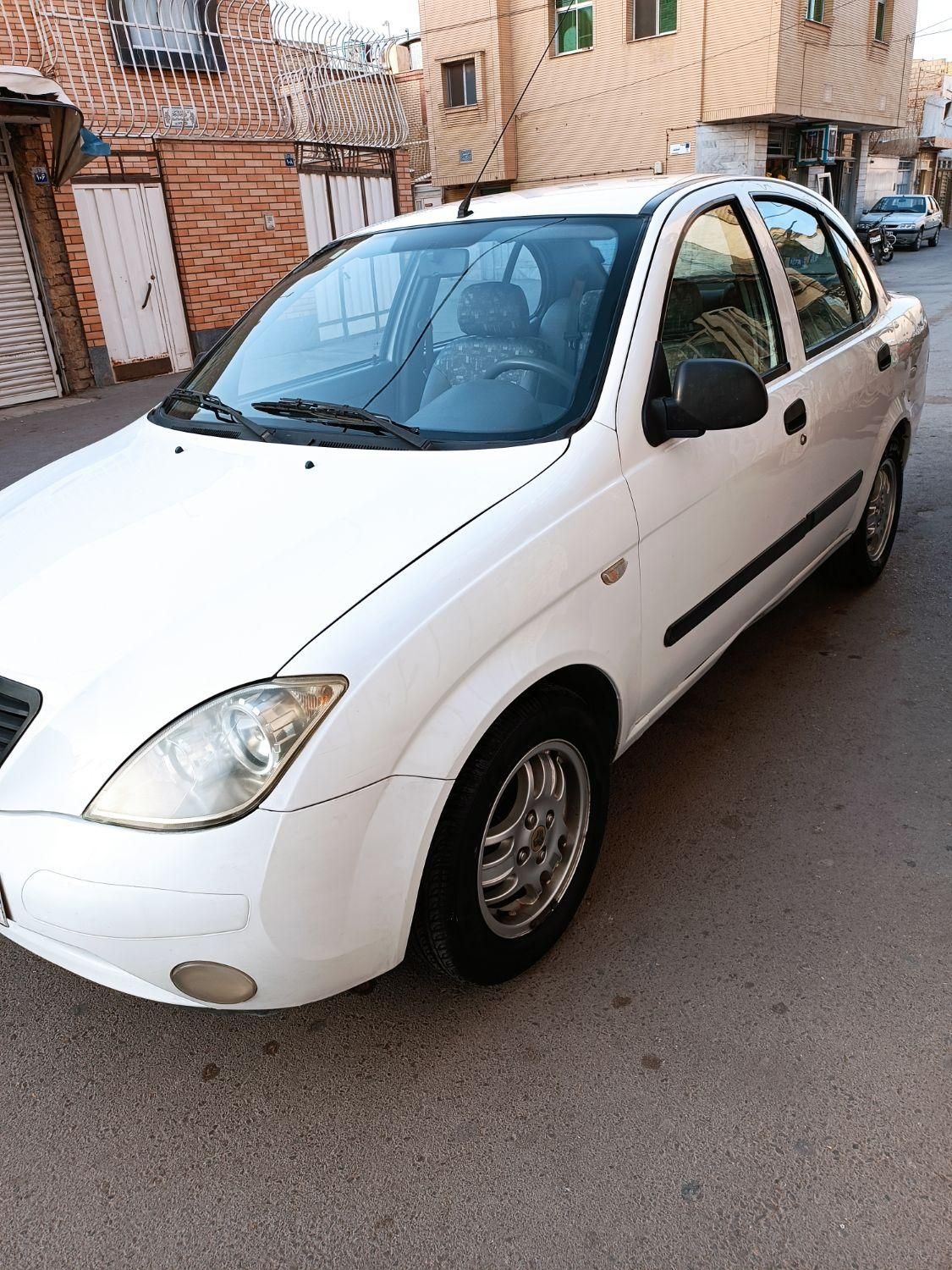 تیبا صندوق دار EX - 1393
