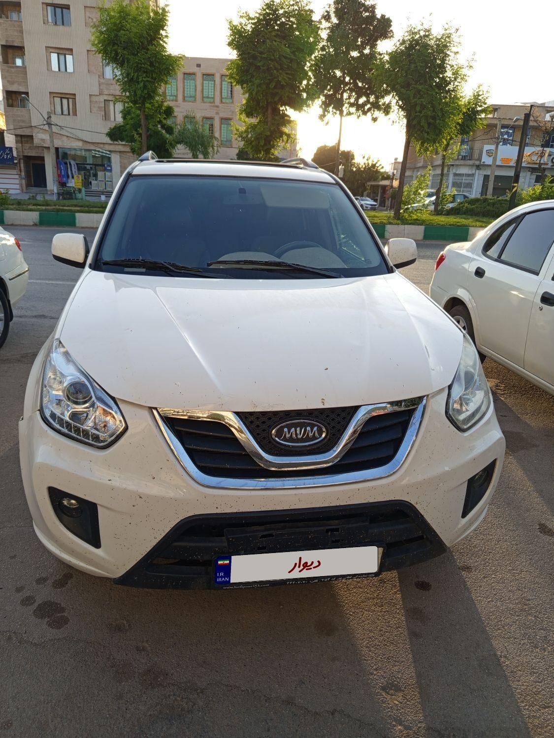 ام وی ام X33 دنده‌ای ساده - 2015