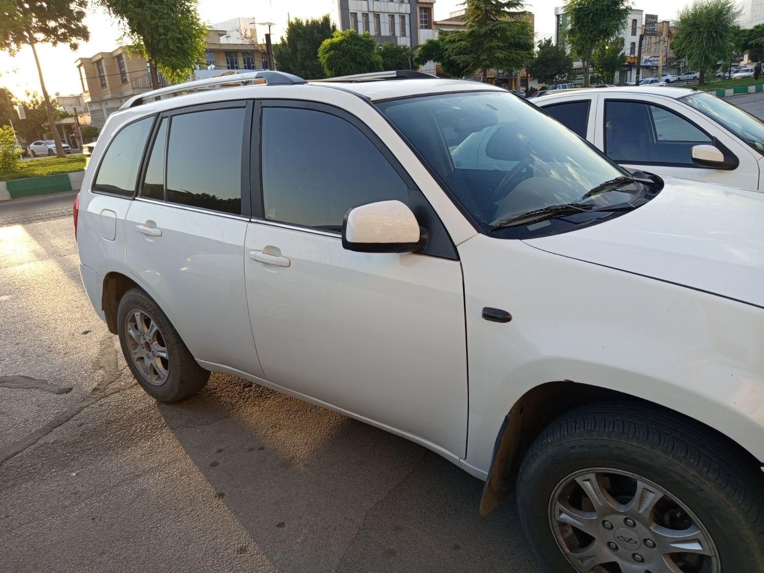 خودرو ام وی ام، X33 آگهی ann_18229251
