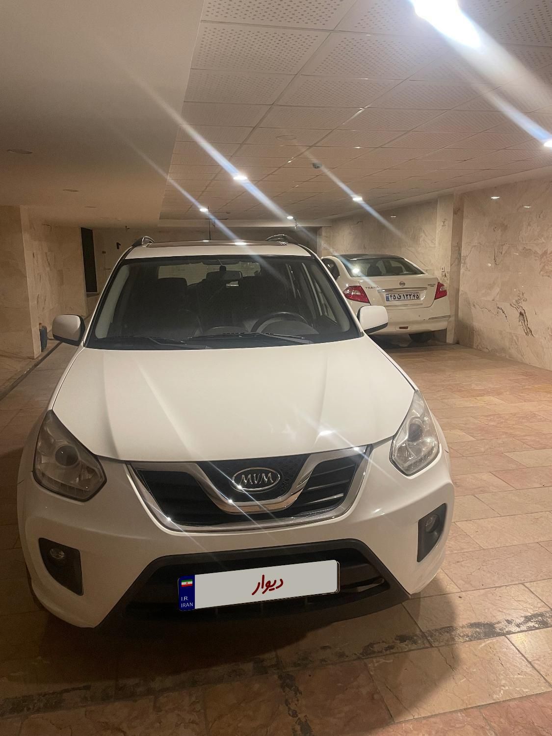 خودرو ام وی ام، X33 آگهی ann_18229261