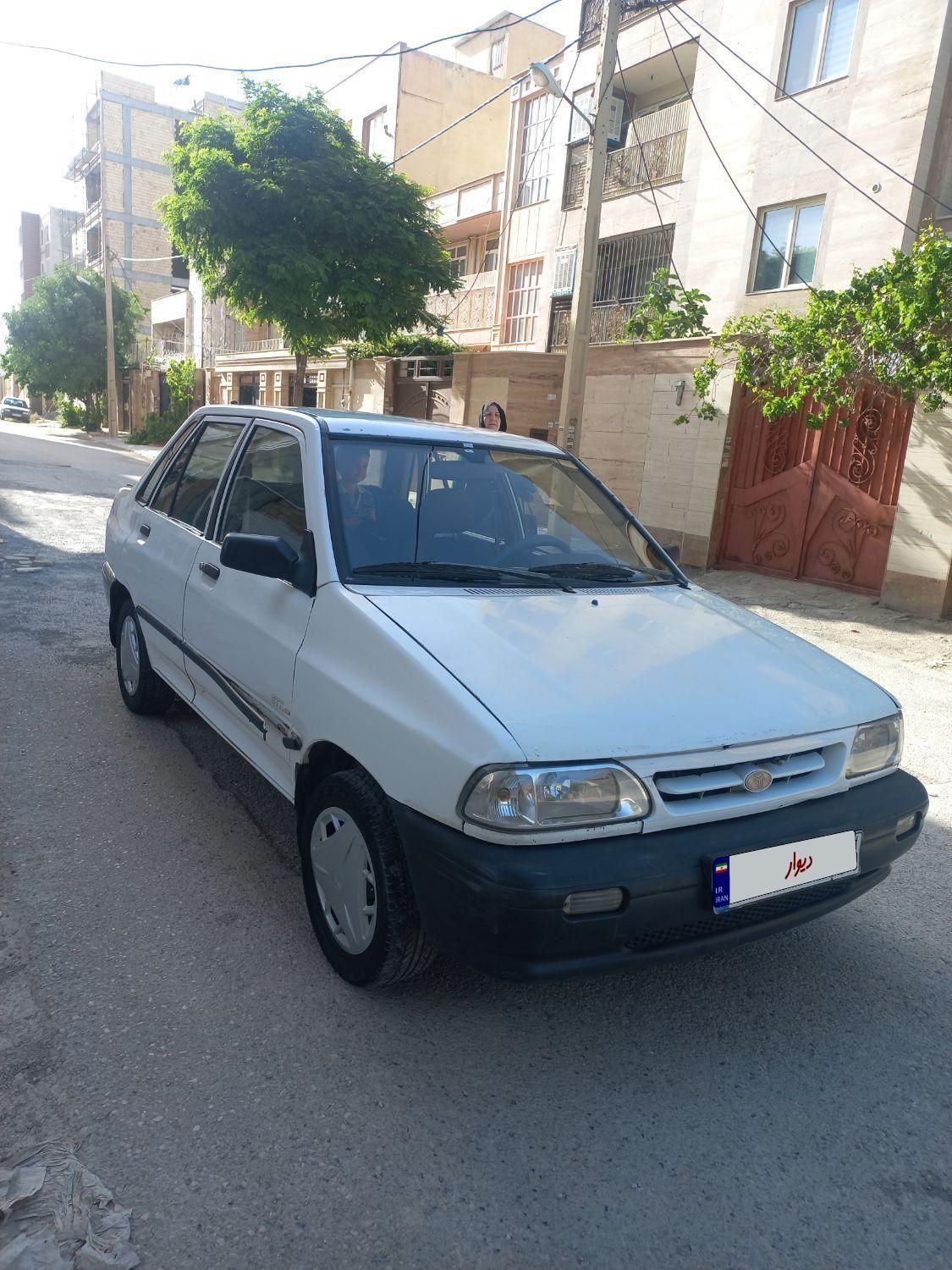 پراید صبا دنده‌ای - 1382