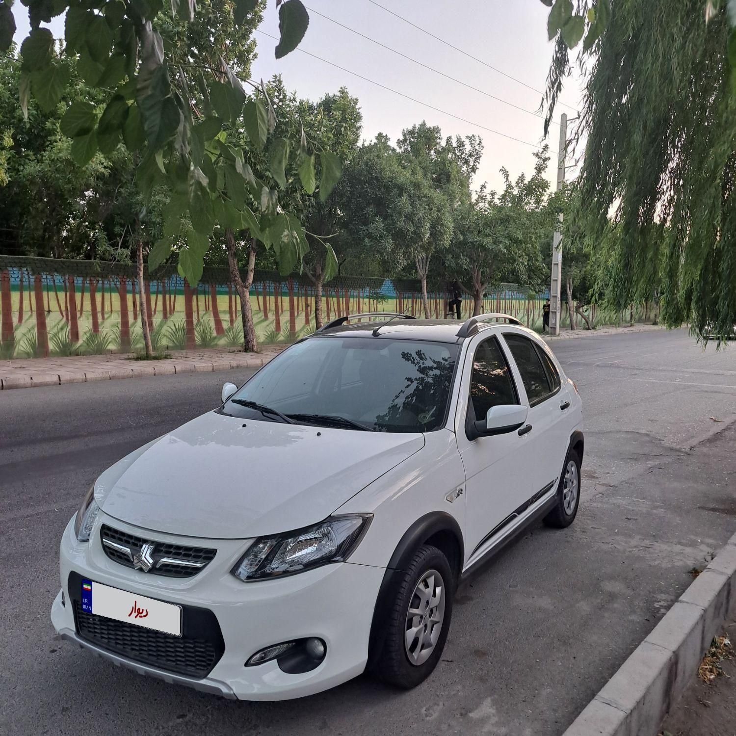 کوییک R دنده‌ای - 1402