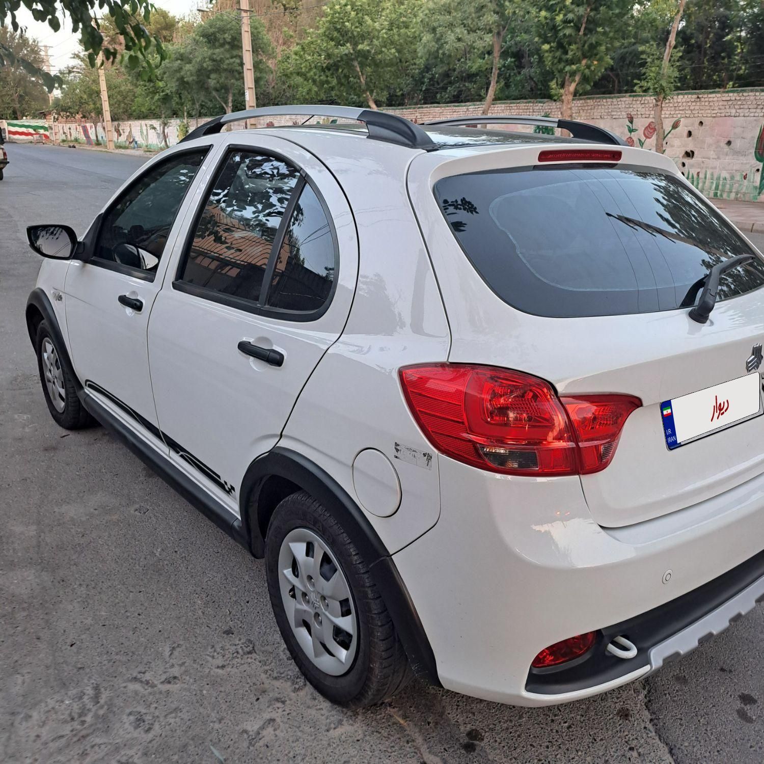 کوییک R دنده‌ای - 1402